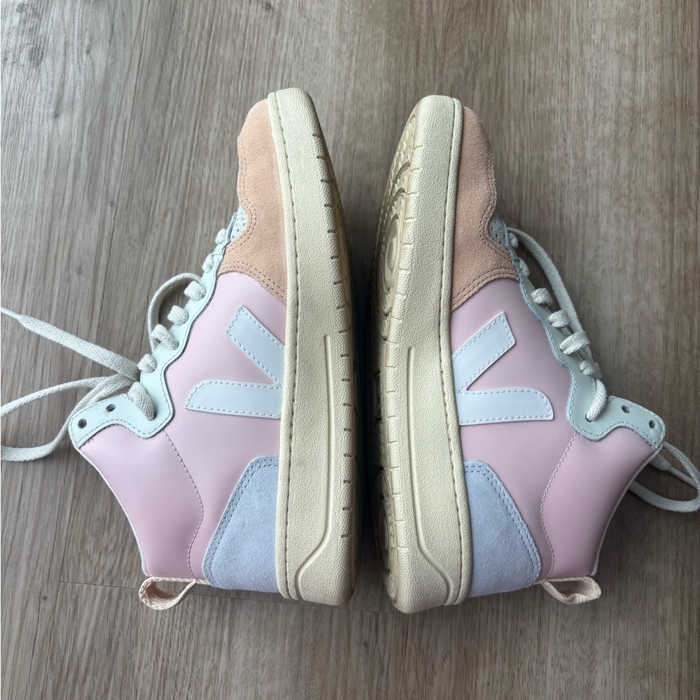 Veja V-15 leather high top pastel pink yellow “petal” excellent condition - Picture 2 of 6